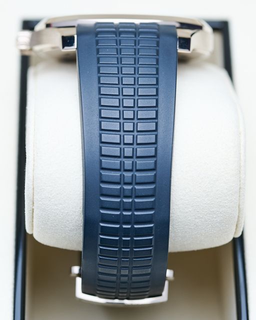 Patek Philippe Aquanaut 5168G-001 Image 3